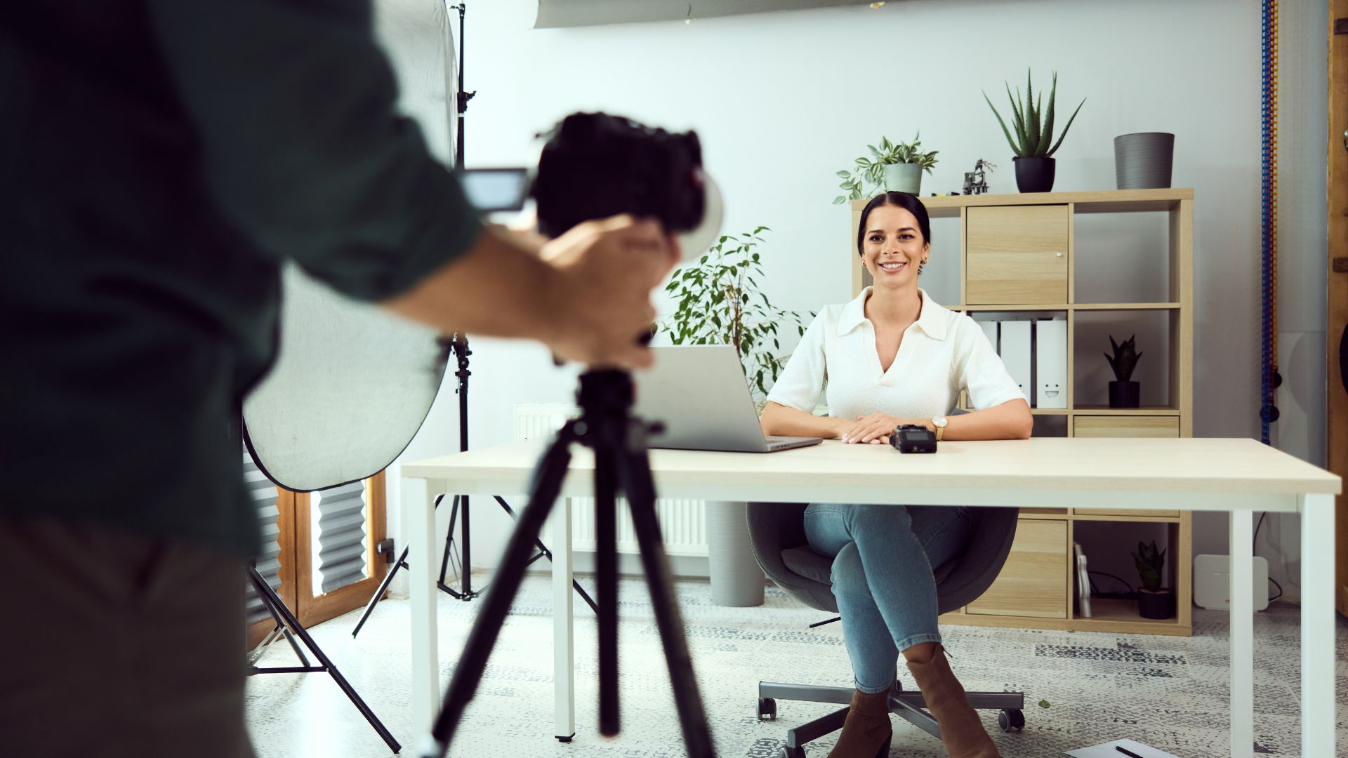 The Powerful Reason Buyers Trust Visible CEOs First