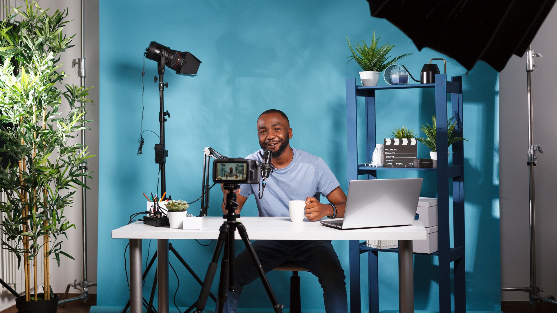 How to Build Authority Online with Video Content