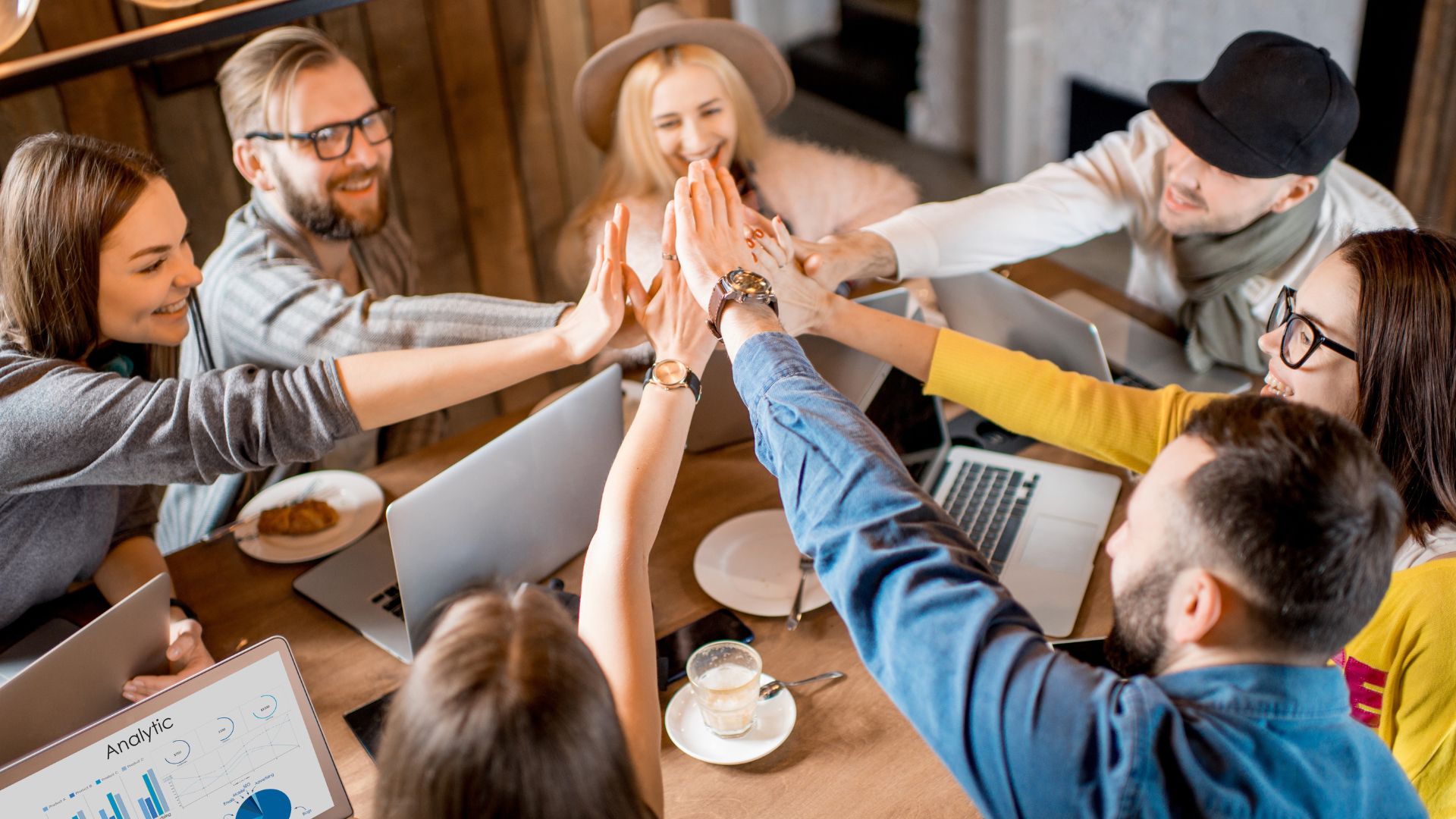 Marketing That Supports Sales Give Your Sales Team a Powerful Edge